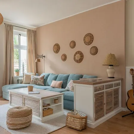 Дом отдыха Agapella Apartamenty- Ogrod 400m Od Plazy 6 Doroslych I Dzieci *